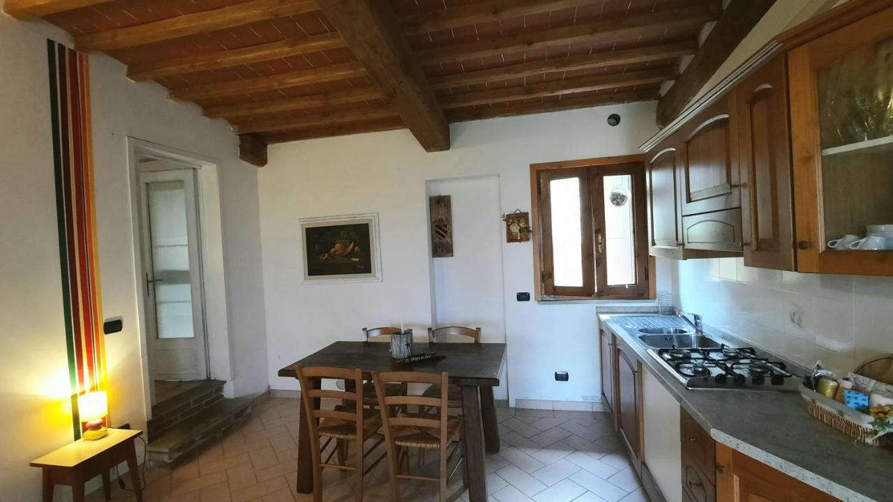 مونتيكاتيني تيرمي Agriturismo Il Pillone الغرفة الصورة